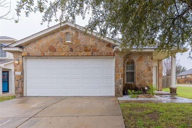 Building Photo - 1701 Golden Sunrise Ln