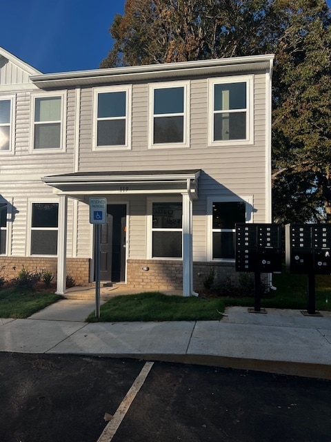 Building Photo - 119 Villa Ln