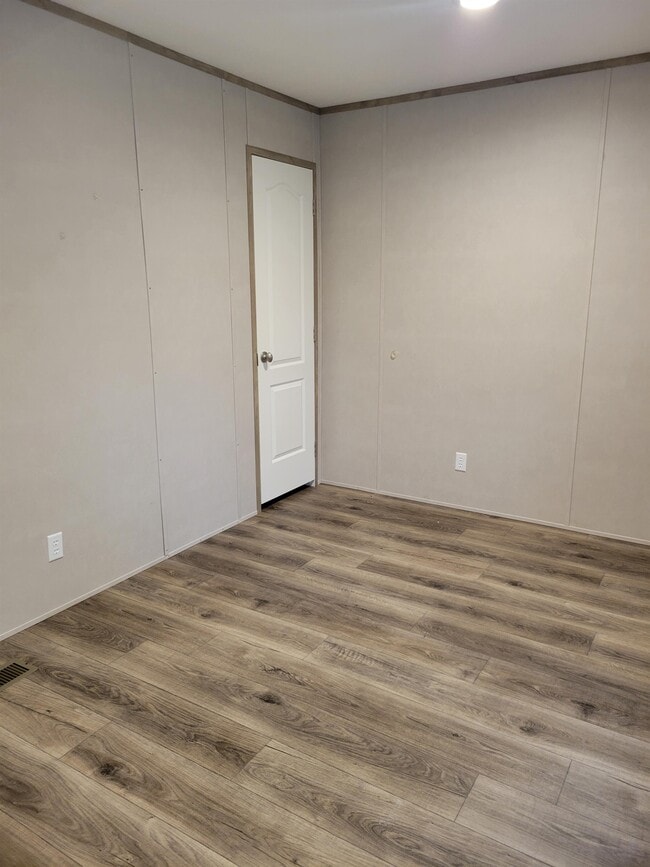 Building Photo - 4052 Saponac Dr