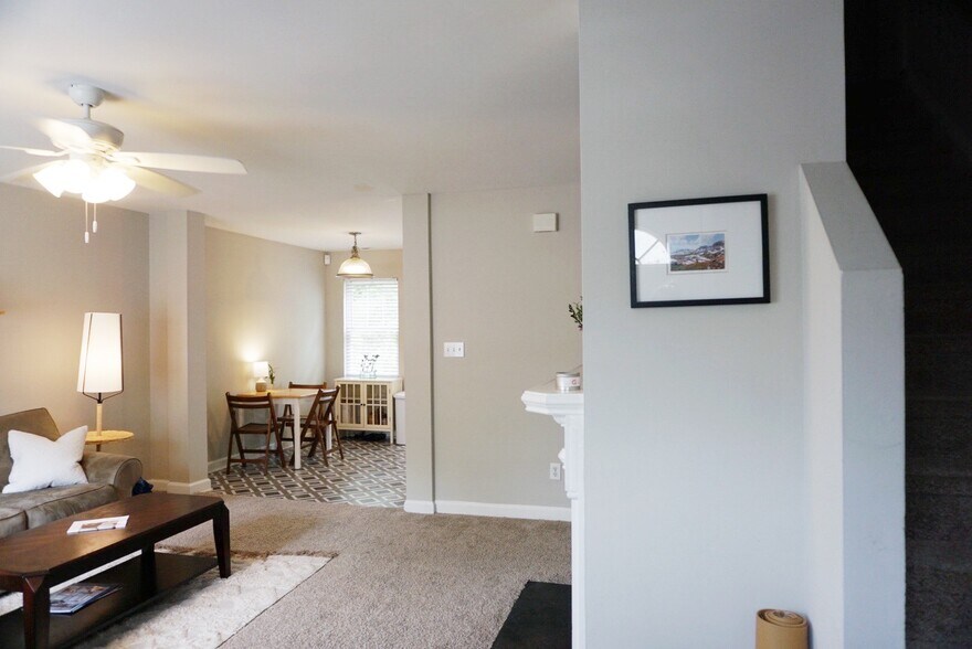 Building Photo - 1601 Briarmont Ct