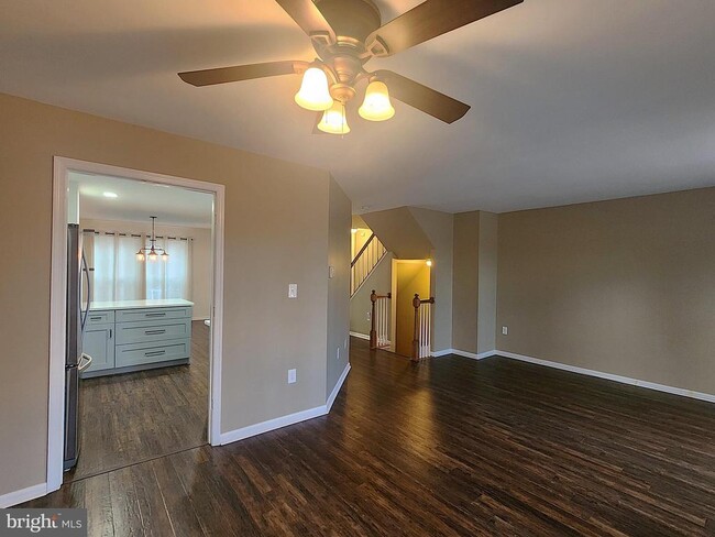 Building Photo - 14363 Long Channel Dr