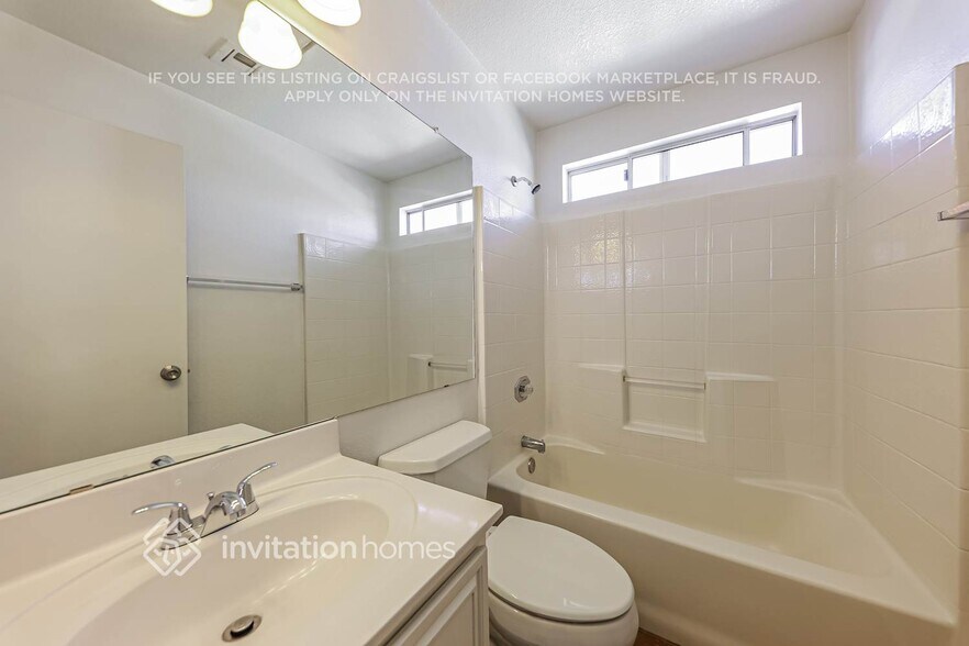 Building Photo - 6887 W Via Del Sol Dr