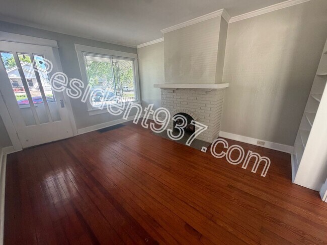 Building Photo - 2 Bed 1 Bath