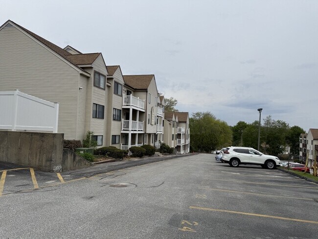 Building Photo - 11 Hulbert Rd