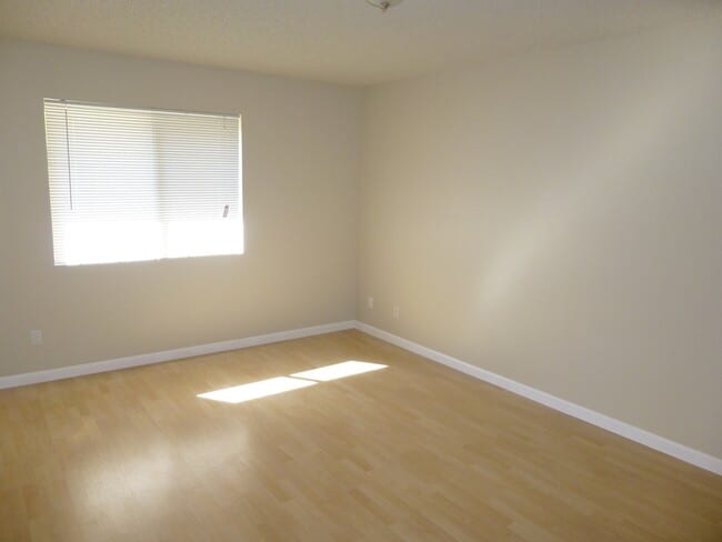 Building Photo - Knollwood Terrace Townhome in Orcutt Area