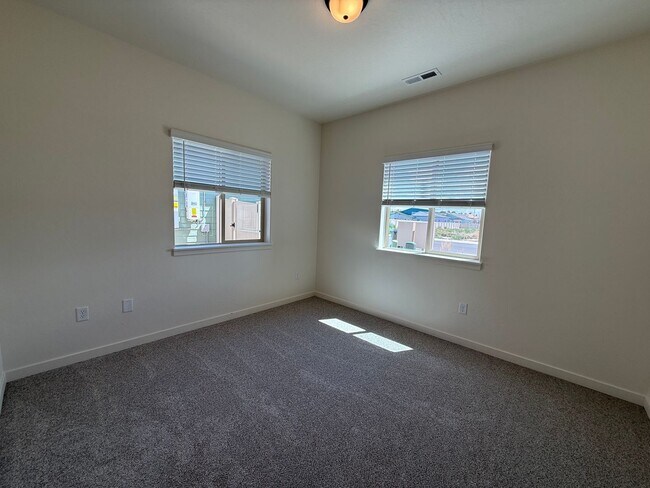 Building Photo - 3136 Platte River Dr