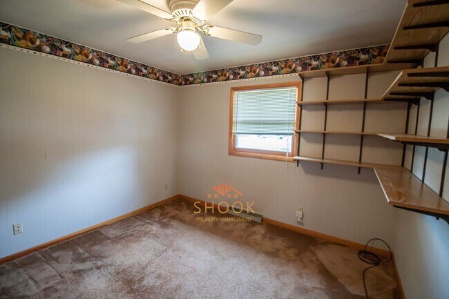 Building Photo - Cute 3 BR Ranch in Romney - 10 Minute Drive to Lafayette!