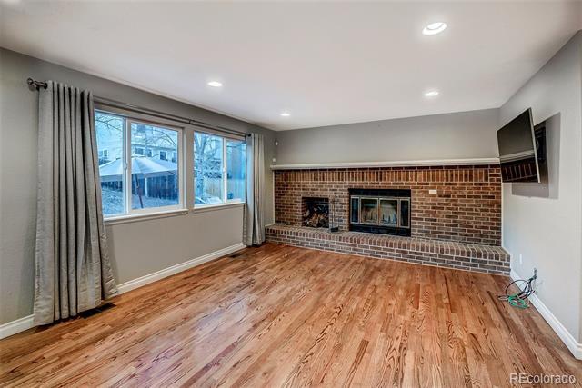 Building Photo - 953 Shadow Mountain Dr