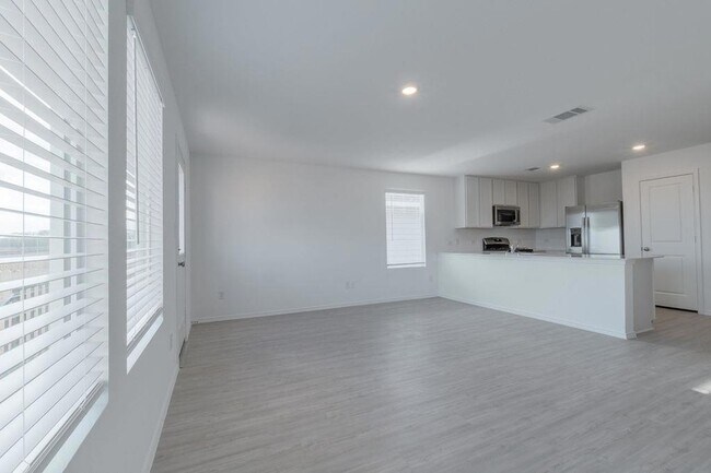 Building Photo - 216 Little Sparklers Lp