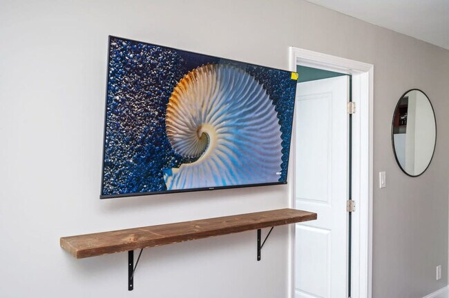 Building Photo - 215 Piedmont Ave NE