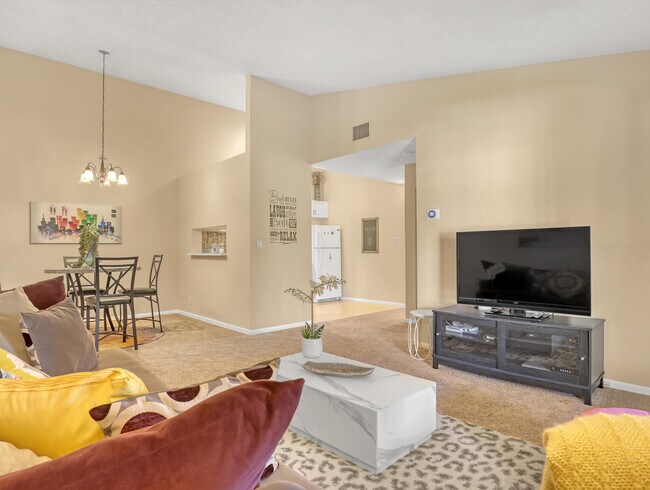 Building Photo - 6552 Chasewood Dr