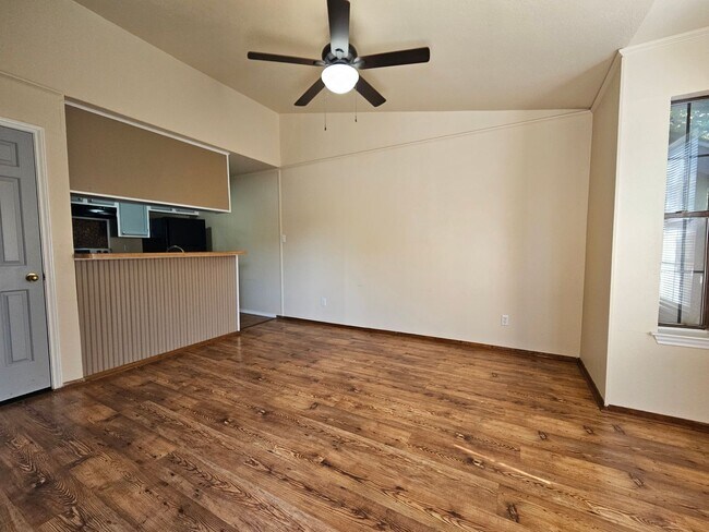 Building Photo - 4803 Hamilton Wolfe