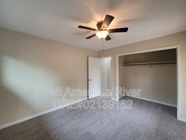 Building Photo - 440 Russell St