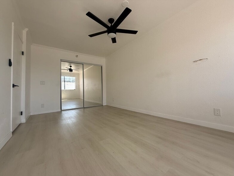 Building Photo - 1816 N Gramercy Pl