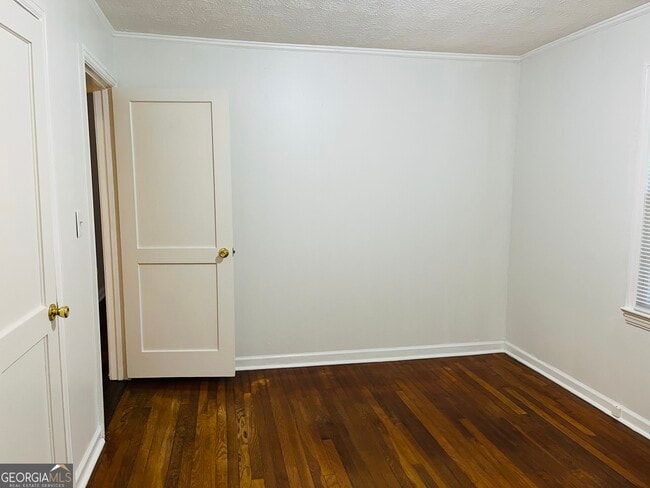 Building Photo - 5885 Feldwood Rd