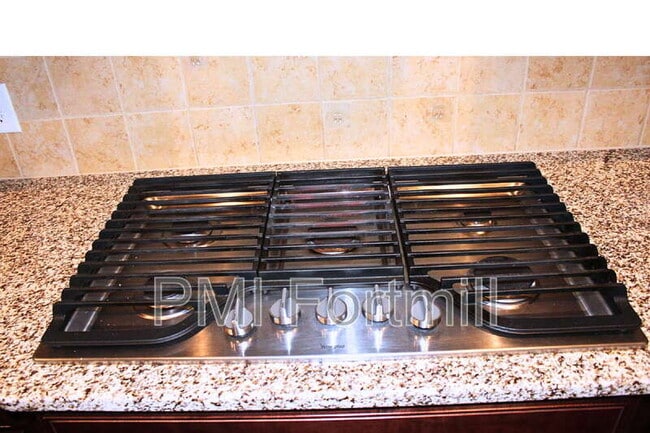 Building Photo - 521 Vine St