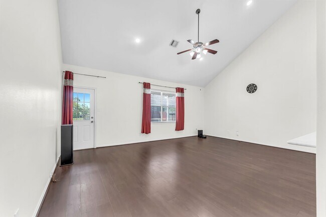 Building Photo - 11631 Trail Point Dr