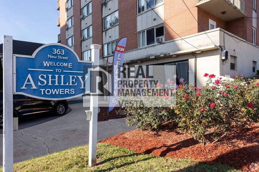 Interior Photo - Ashley Towers