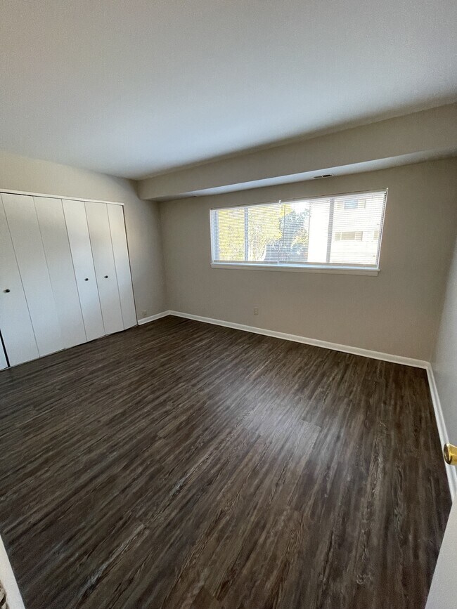 Building Photo - 1022 Adams Ave