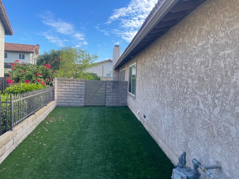 Building Photo - 3017 Softwind Way