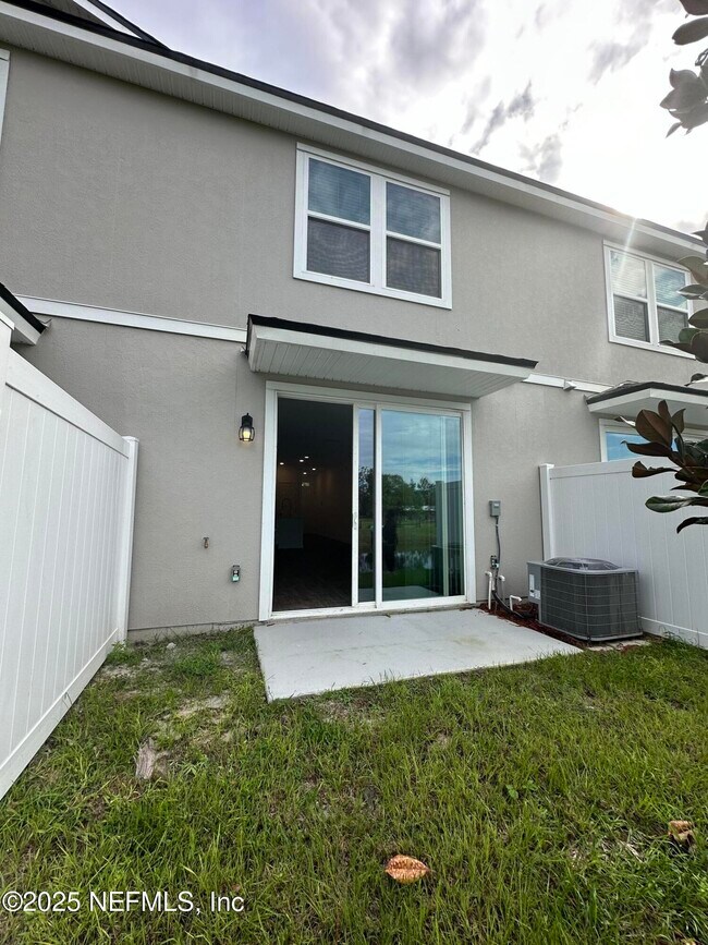 Building Photo - 634 Celtic dr