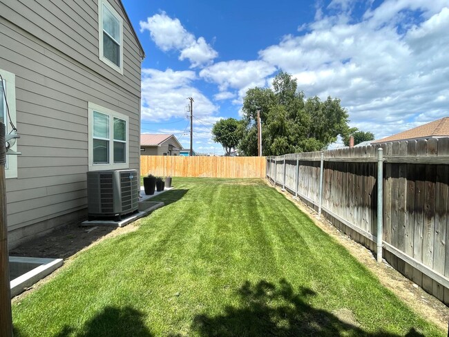 Building Photo - Beautifully Updated 4-Bedroom Home in the Heart of Richland