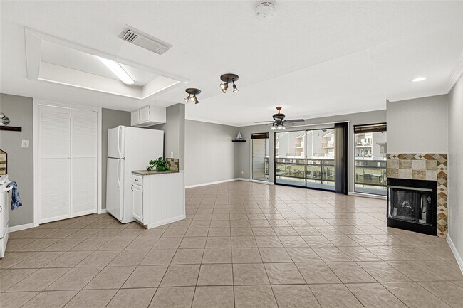 Building Photo - 3663 E NASA Pkwy