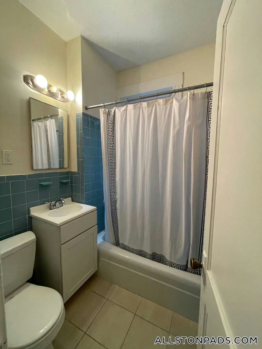 Building Photo - 1152 Commonwealth Ave