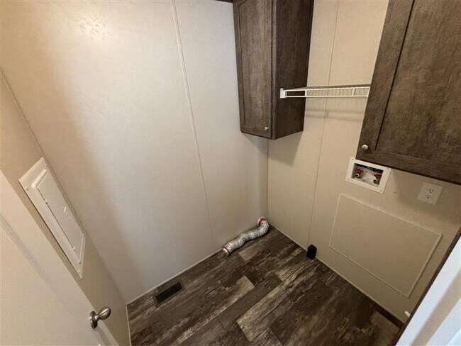 Building Photo - 73 Eisenhower St