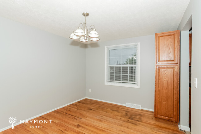 Building Photo - 4392 Glenhaven Rd