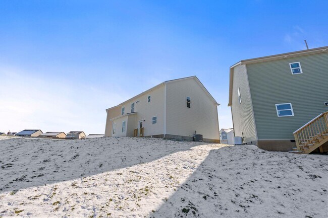 Building Photo - 112 Lambert Fld