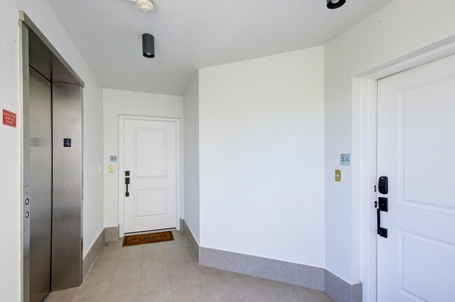 Building Photo - 120 S Ocean Blvd