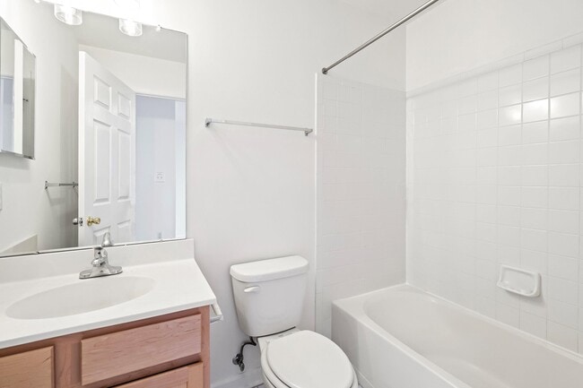 Building Photo - 500 Fulton Ct