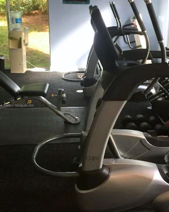 Building Photo - 4812 S Central Blvd