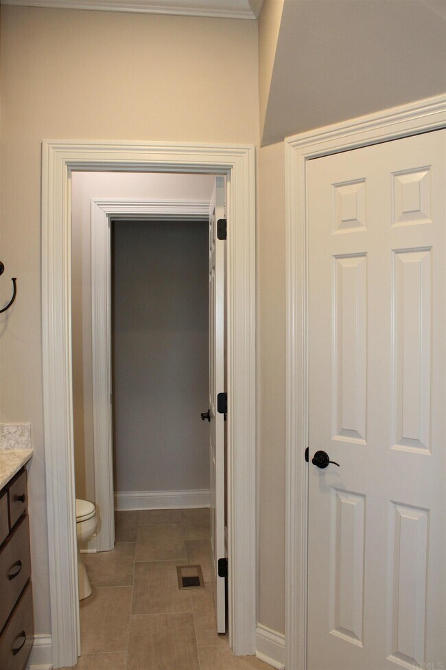 Building Photo - 10632 Lantern Bay Cove