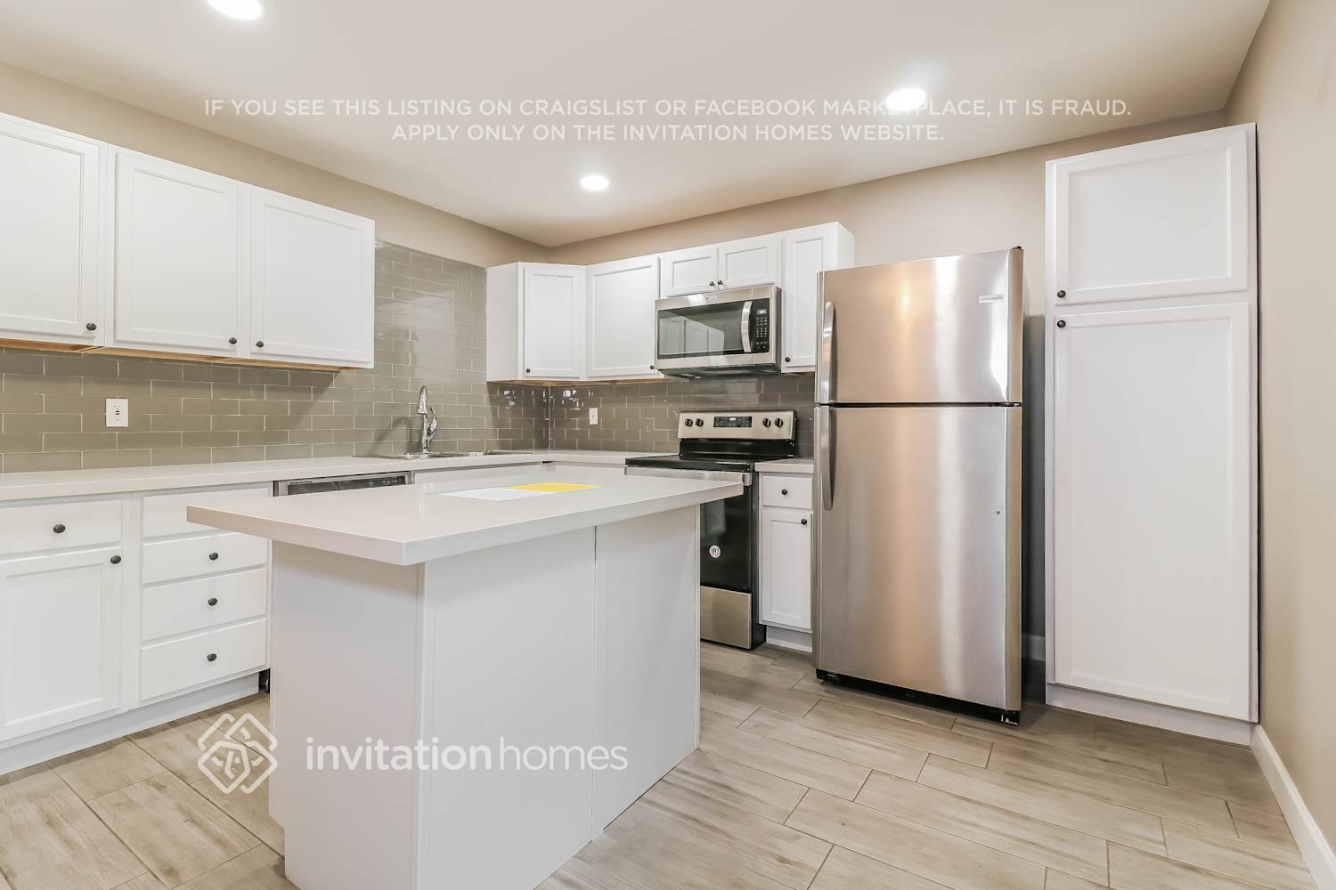 Building Photo - 4214 W Las Palmaritas Dr