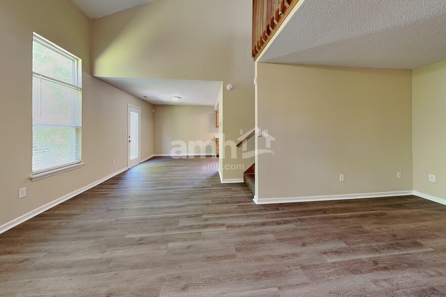 Building Photo - 4422 Autumn Crest Ct