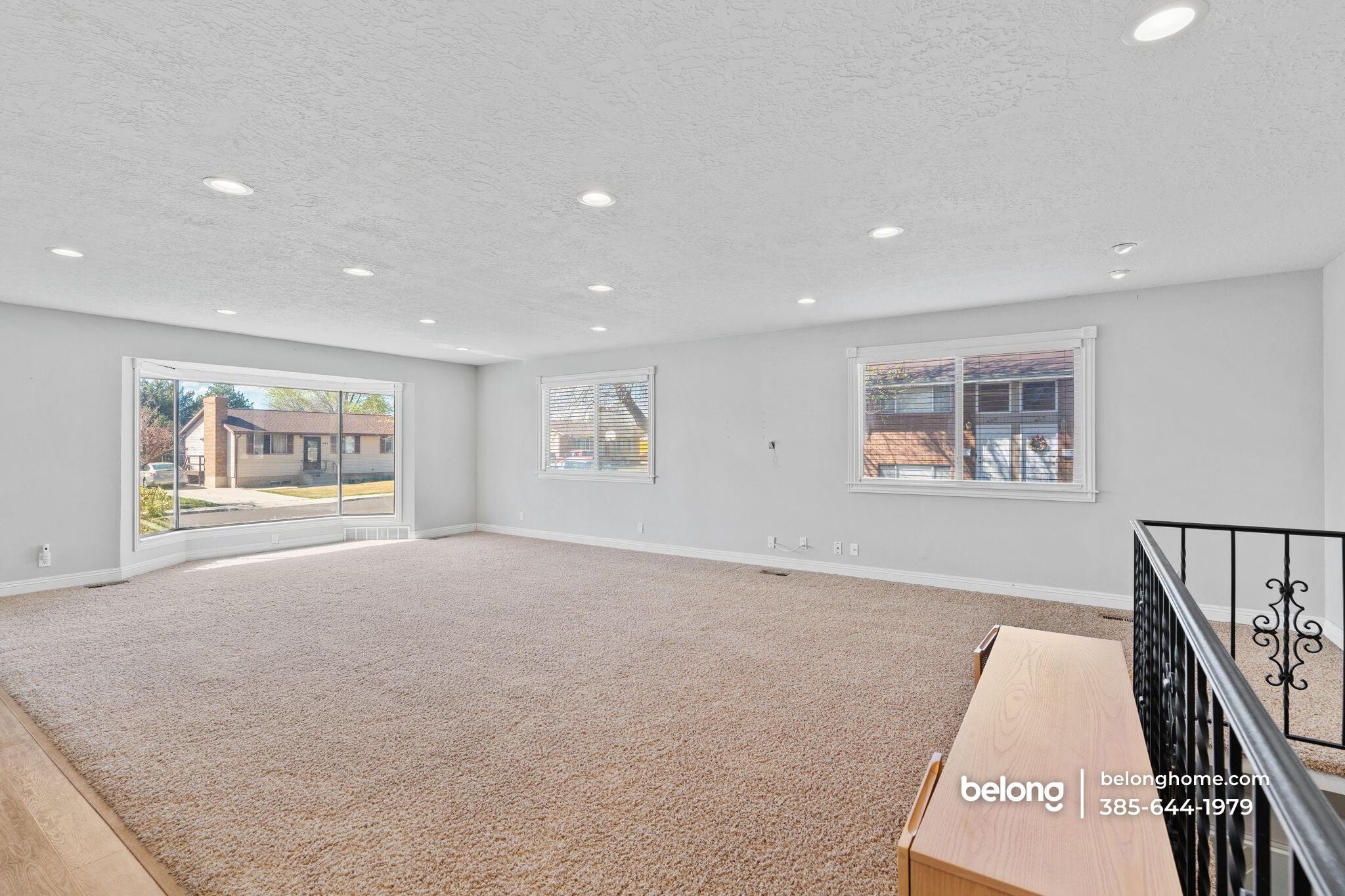 Building Photo - 428 200 E