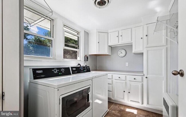 Building Photo - 29531 Matthewstown Rd