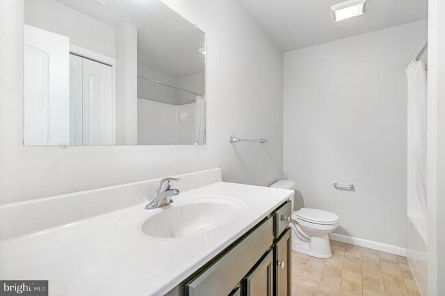 Building Photo - 774 Winding Ln