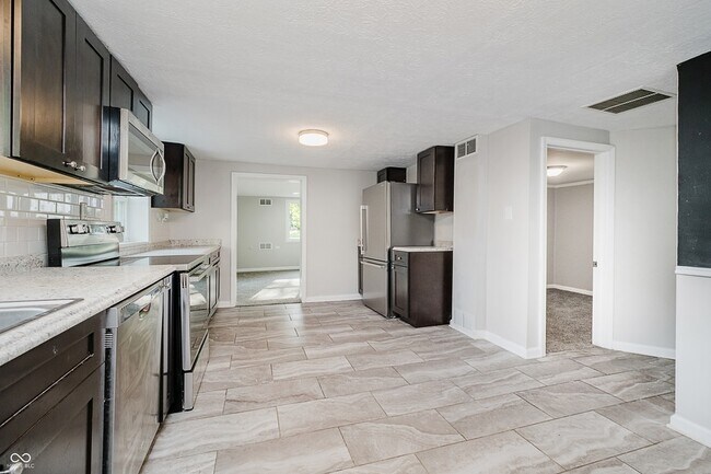 Building Photo - 324 N Tennessee St