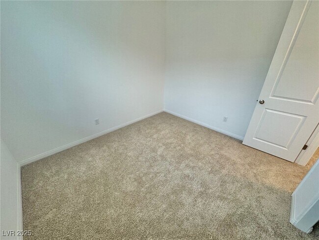 Building Photo - 9897 Angel Valley Dr