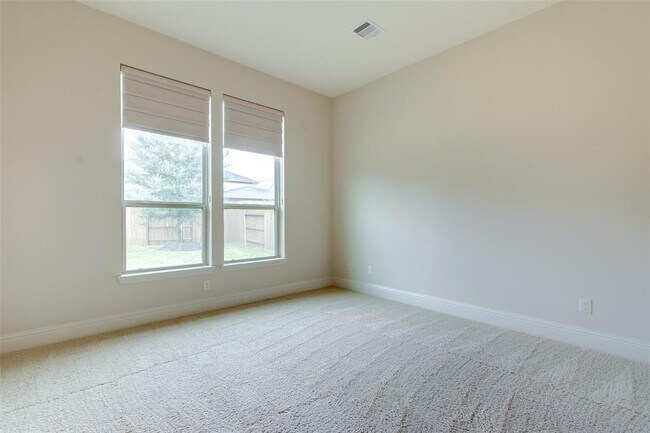Building Photo - 10307 Latta Creek Dr