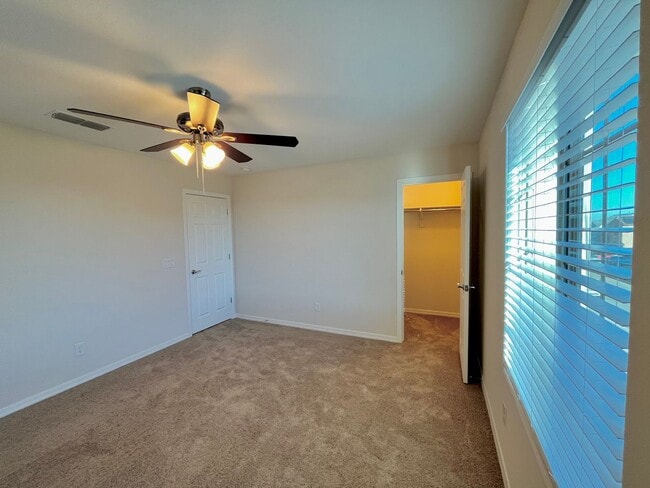 Building Photo - Home in Litchfield Park at Canyon Views! 2 MASTER SUITES!
