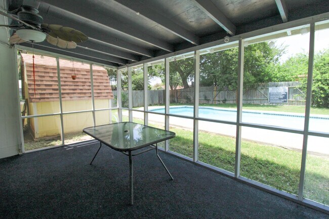 Building Photo - 10535 Breeds Hill Dr