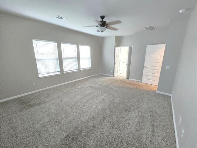 Building Photo - 2208 Limestone Lake Dr