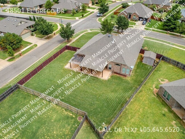 Building Photo - 18501 El Greco Dr