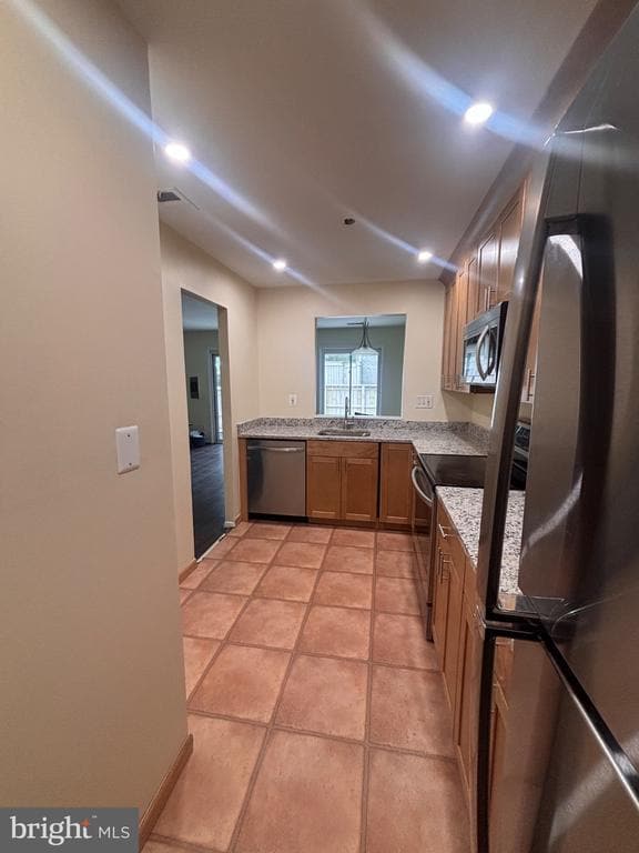 Building Photo - 10242 Ridgeline Dr