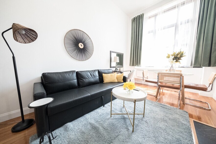 Building Photo - 28-30-30 W 86th St