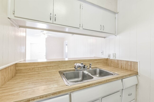 Building Photo - 3706 Ramsey Dr
